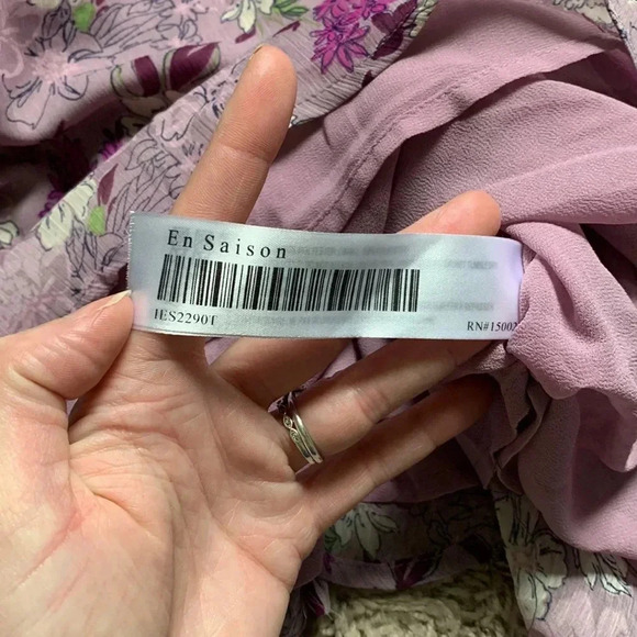 En saison Nwot floral puff sleeve top - Picture 13 of 15